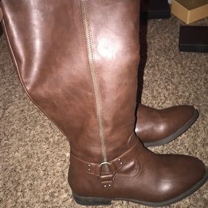 Torrid size 7 boots